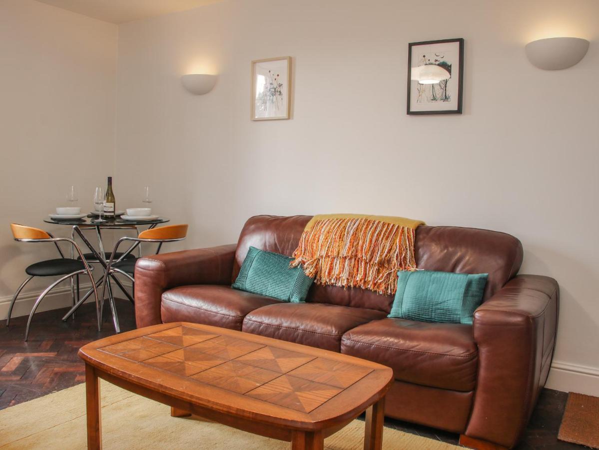 32 Church Hill Telford Kültér fotó